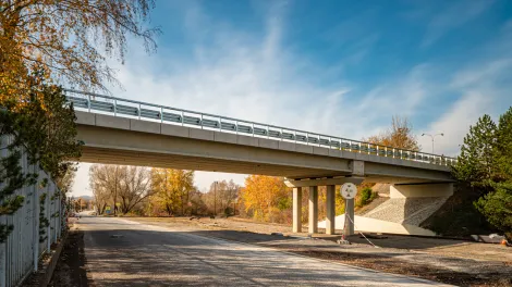 Nový třípólový most