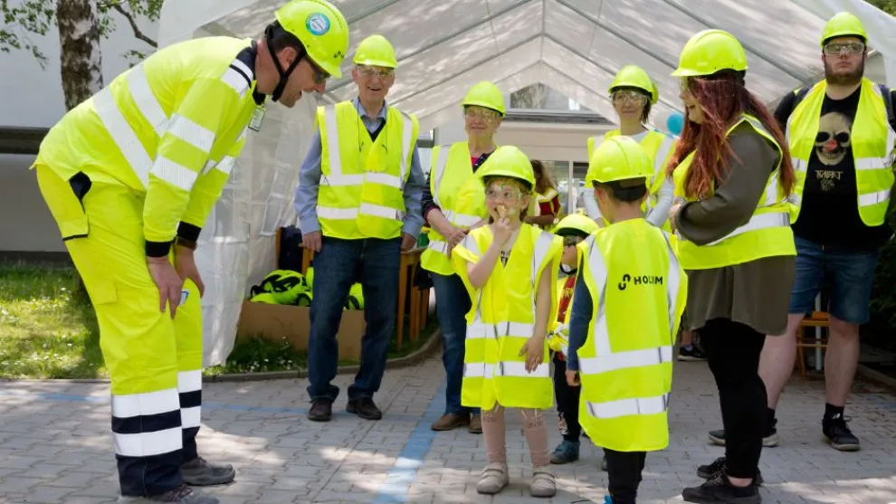 Holcim Den s cementárnou 2.jpg