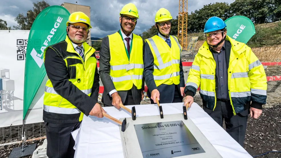 Zahájení stavby slínkového sila 11